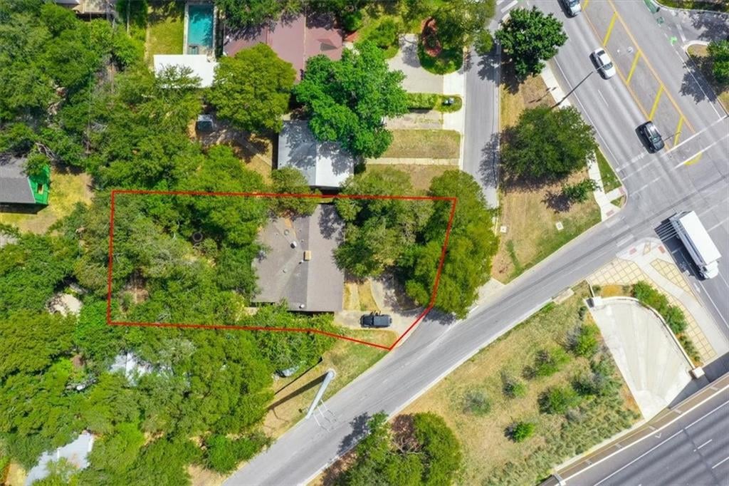 View 1804 Northwood Rd in Brykerwoods C 1804 Northwood Rd - front exterior - Luxury lot in Brykerwoods C, Austin, TX