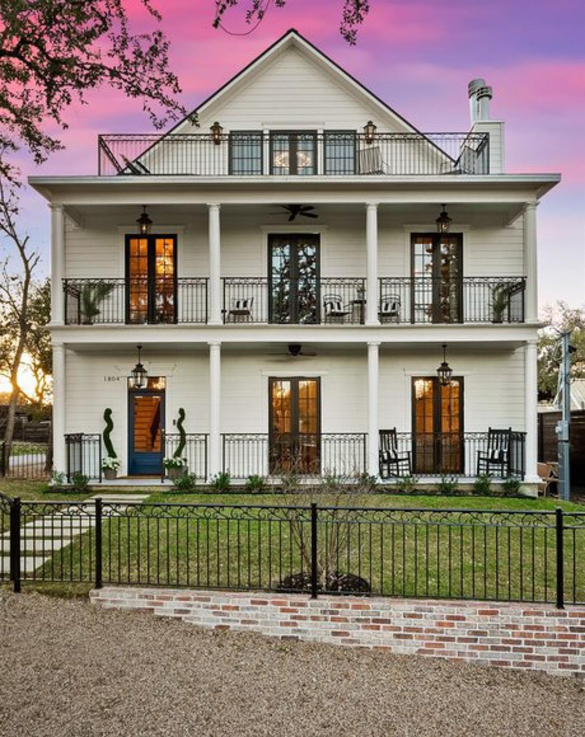 View 1804 S 6th ST in Bouldin James E Add 1804 S 6th ST - property photo 1 - Luxury home in Bouldin James E Add, Austin, TX
