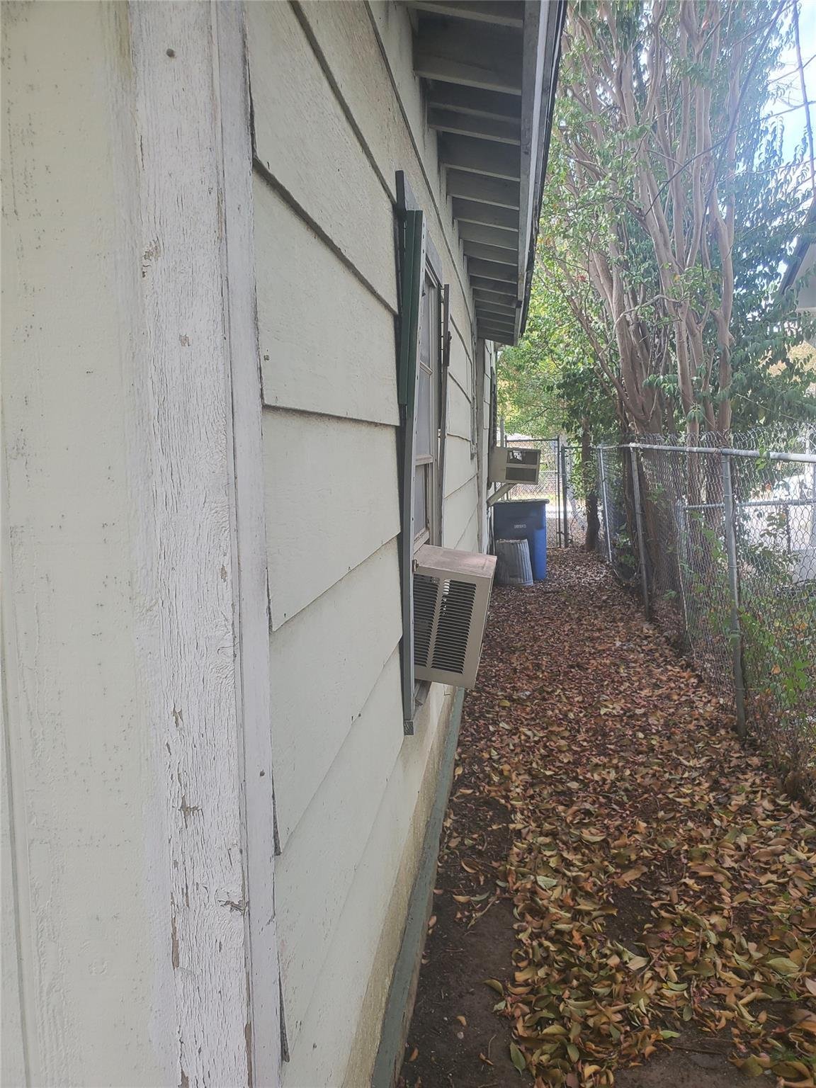 Kitchen at 1805 McKinley Ave - 1 bed 1 bath home
