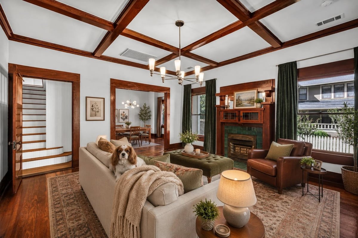 1806 S Main ST - property photo 1 - Luxury home in Montgomery Add, Georgetown, TX