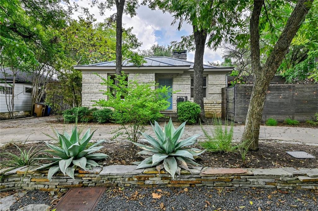 View 1807 Pearl St in Division E 1807 Pearl St - front exterior - Luxury home in Division E, Austin, TX