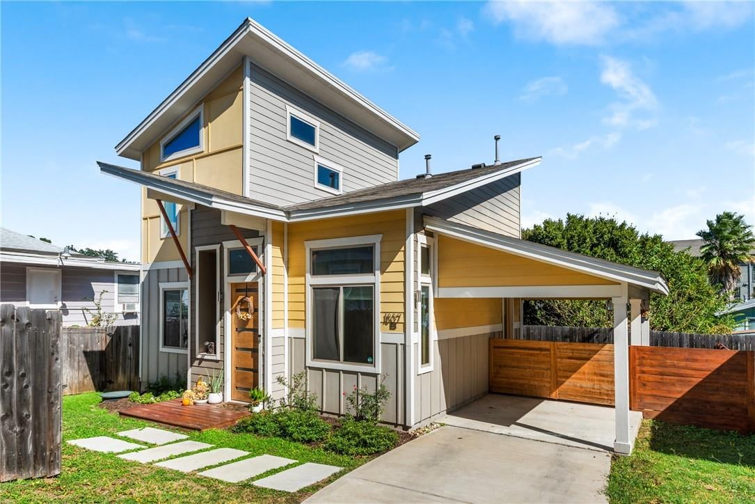 View 1807 Ulit Ave Unit #B in Ulit Condo 1807 Ulit Ave Unit #B - property photo 1 - Luxury home in Ulit Condo, Austin, TX