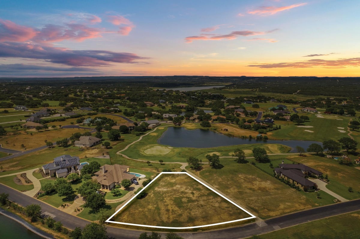 View 1808 Ballinger Dr in Ranch Sec 11 1808 Ballinger Dr - property photo 1 - Luxury lot in Ranch Sec 11, Spicewood, TX