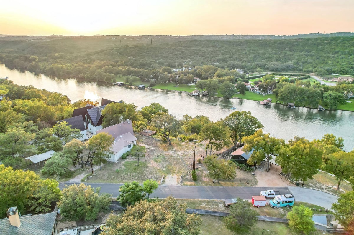View 1808 Cliffwood Dr in Aqua Monte 1808 Cliffwood Dr - front exterior - Luxury lot in Aqua Monte, Austin, TX