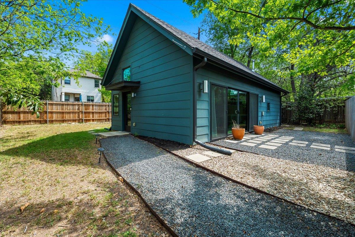 1808 Forest Hill Dr - front exterior - Luxury home in PARK FOREST SEC 1, Austin, TX
