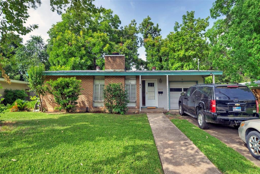 View 1809 Kerr Ave in South Lund Park Sec 01 1809 Kerr Ave - property photo 1 - Luxury home in South Lund Park Sec 01, Austin, TX