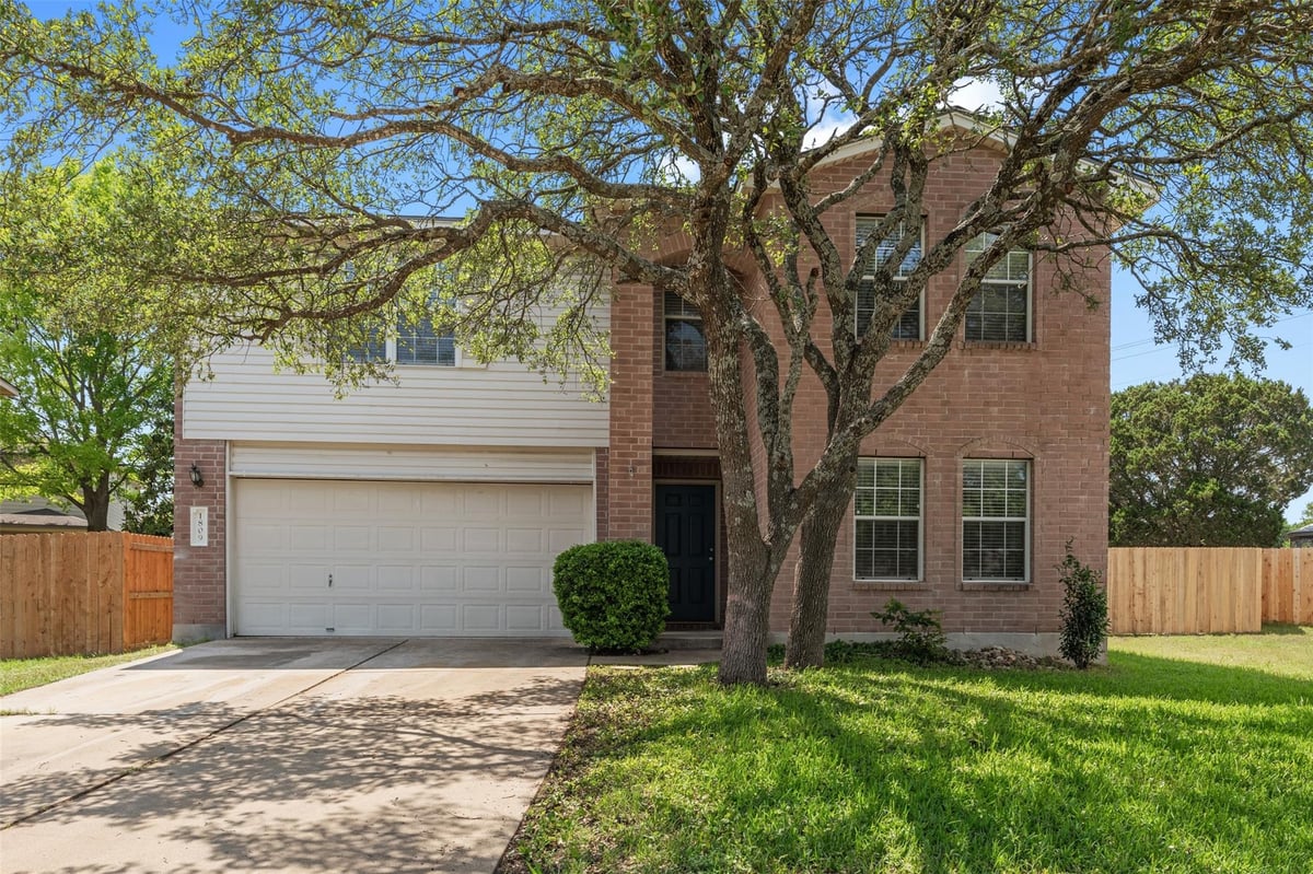 Living area at 1809 Vanderhill Cv - 4 bed 2 bath home