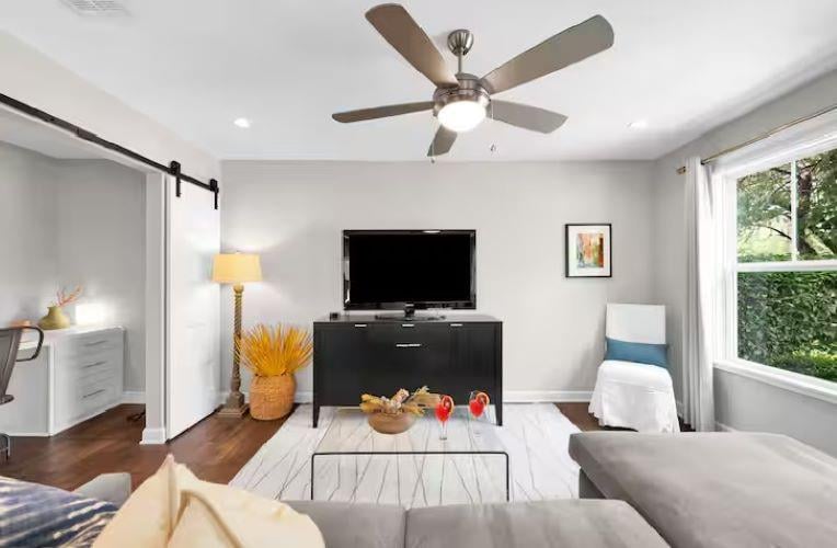 Living area at 1809 W 10th St - 3 bed 3 bath home
