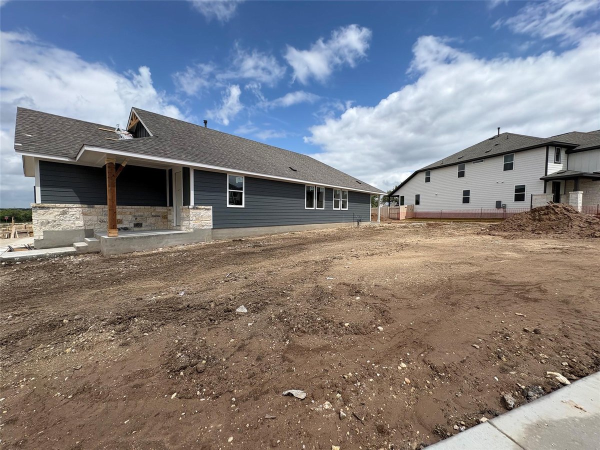 Primary bedroom at 181 Ranier Way - 3 bed 2 bath home
