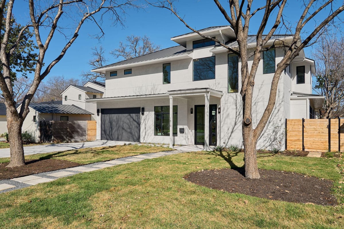 View 1810 Dexter St in South Lund Park Sec 01 1810 Dexter St - front exterior - Luxury home in South Lund Park Sec 01, Austin, TX