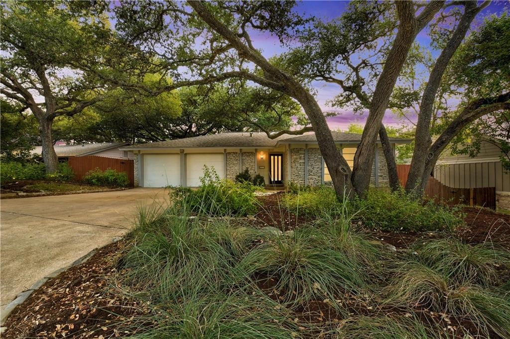 View 1810 Larchmont DR in Barton Oaks 1810 Larchmont DR - front exterior - Luxury home in Barton Oaks, Austin, TX