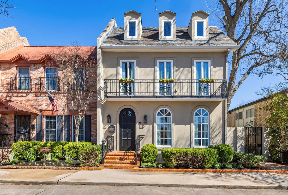 1810 W 35th ST - Sold by Keenan Group