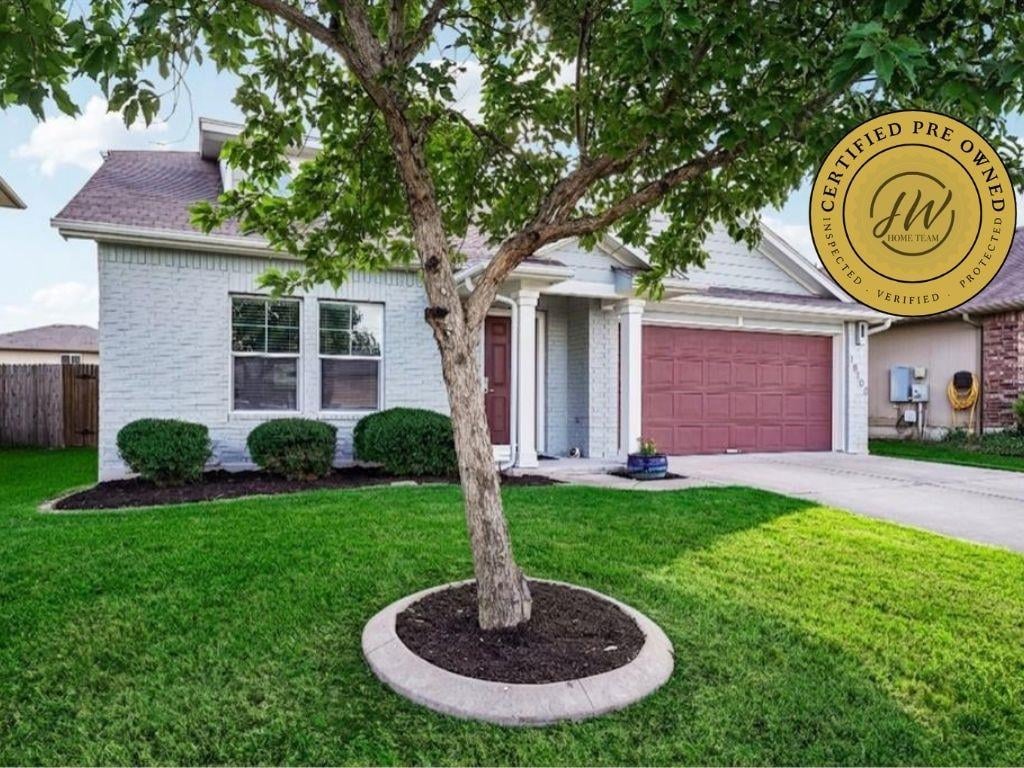 18100 Ryegate DR - front exterior - Luxury home in Briarcreek Sub Sec 6-A, Manor, TX