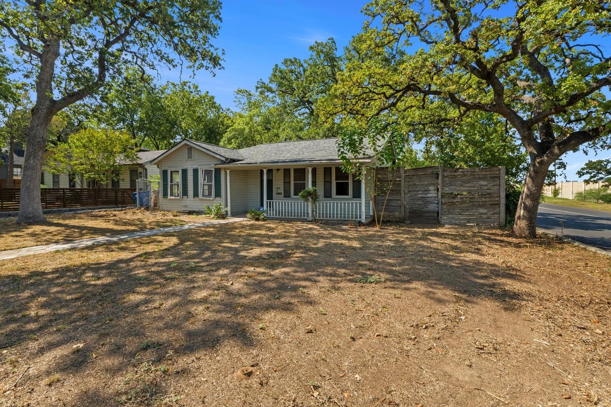 View 1811 Palma Plz in Enfield H 1811 Palma Plz - front exterior - Luxury home in Enfield H, Austin, TX