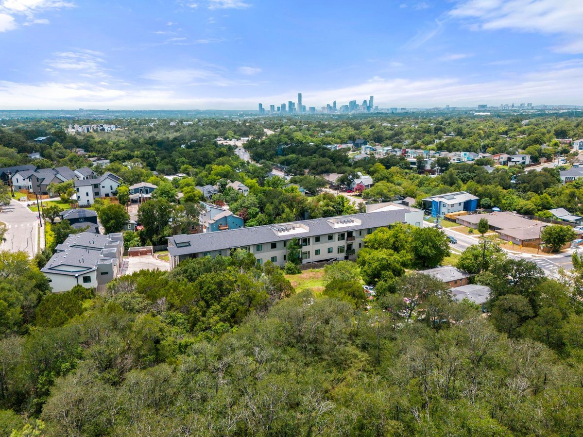 View 1811 Webberville RD Unit #1209 in East Grove Condominiums 1811 Webberville RD Unit #1209 - front exterior - Luxury home in East Grove Condominiums, Austin, TX
