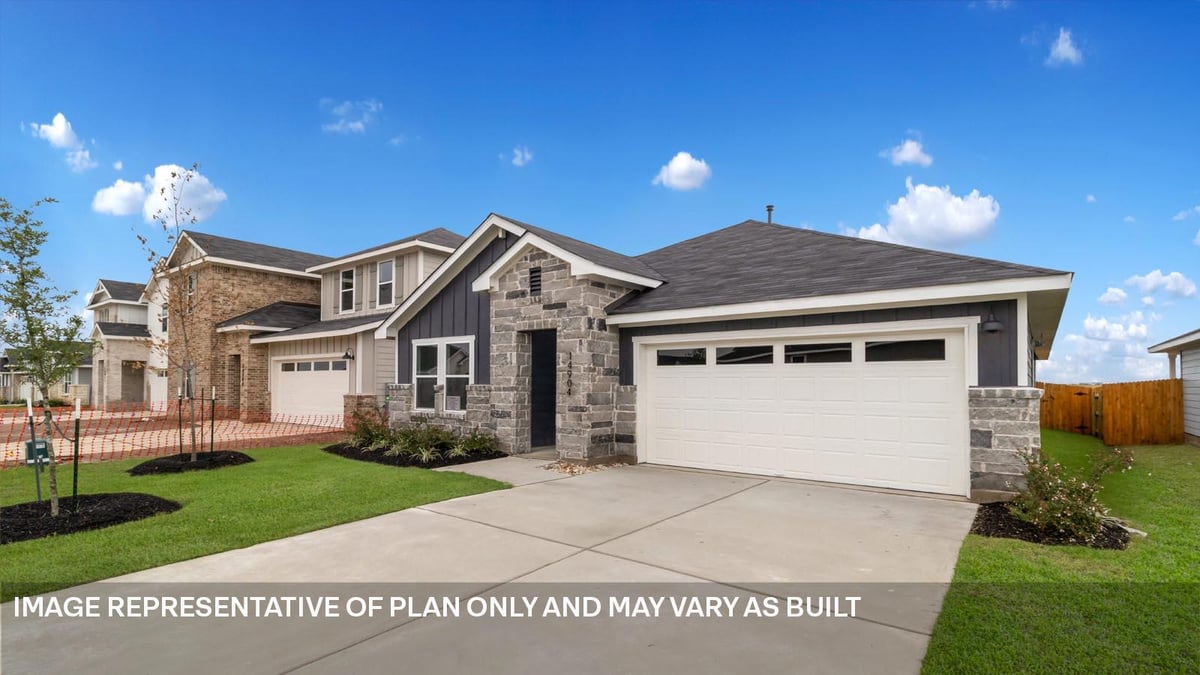 18116 Blazing Ranch LN - front exterior - Luxury home in MONARCH RANCH, Manor, TX