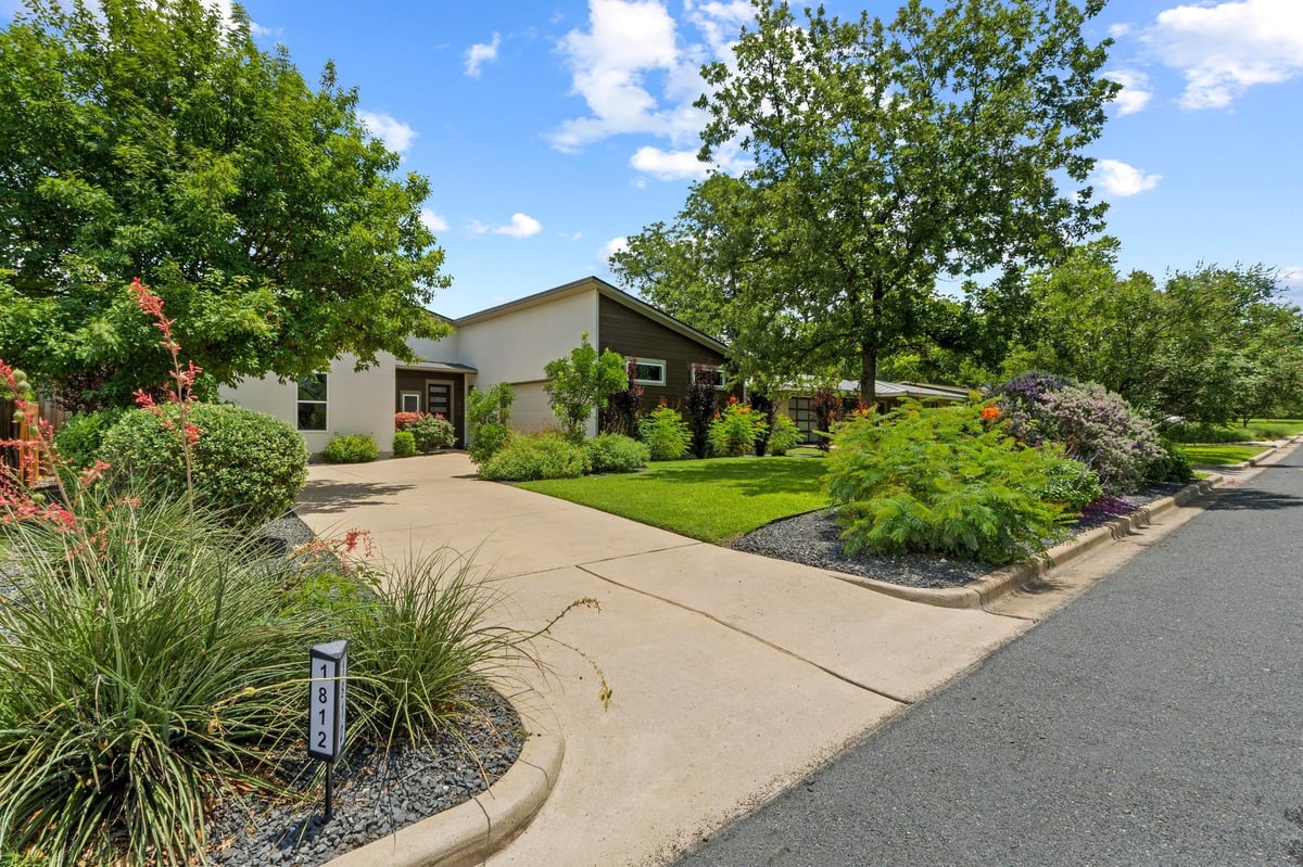 View 1812 Aggie LN in Crestview 1812 Aggie LN, photo 1, Crestview, Austin, TX