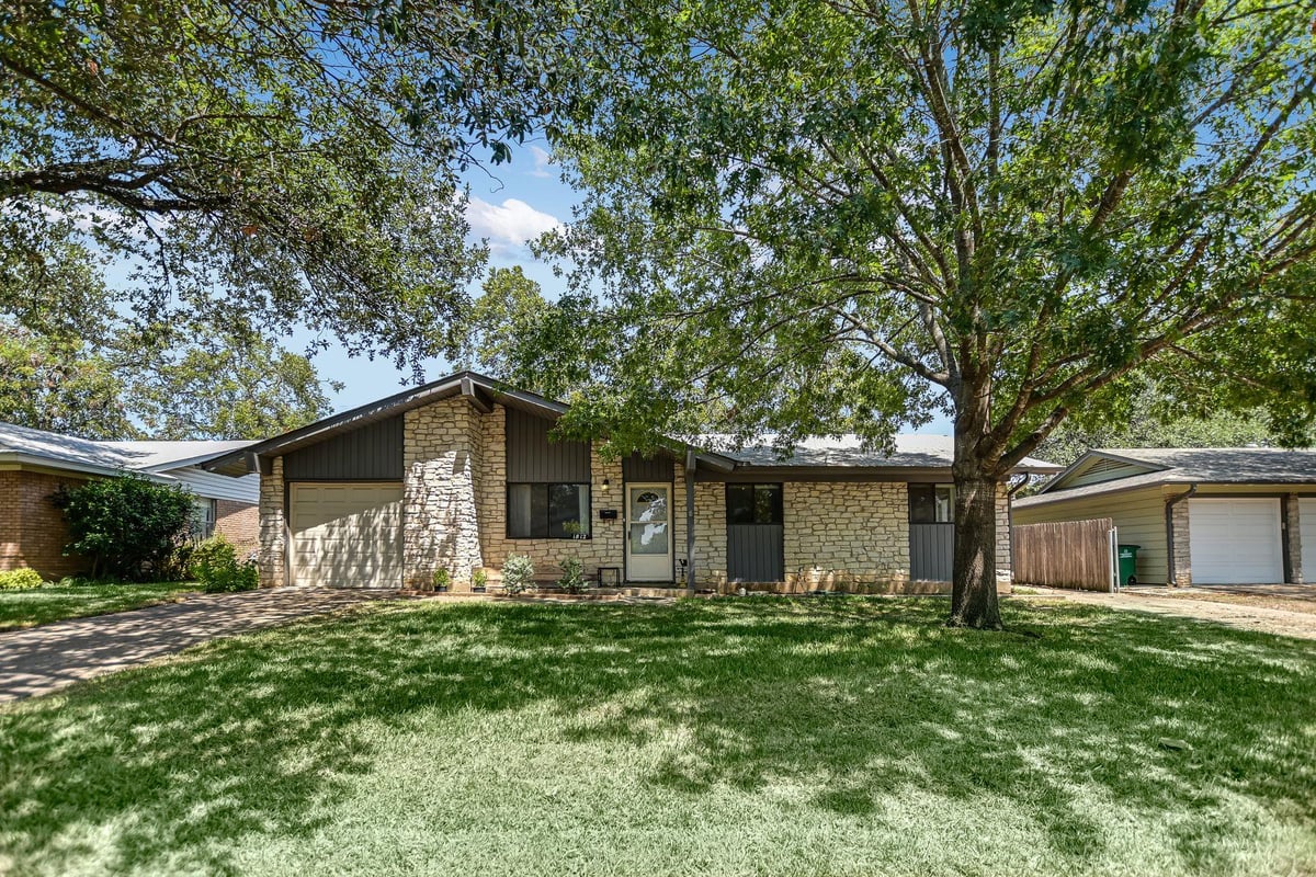 View 1812 Burbank ST in Northridge Terrace Sec 05 1812 Burbank ST - front exterior - Luxury home in Northridge Terrace Sec 05, Austin, TX