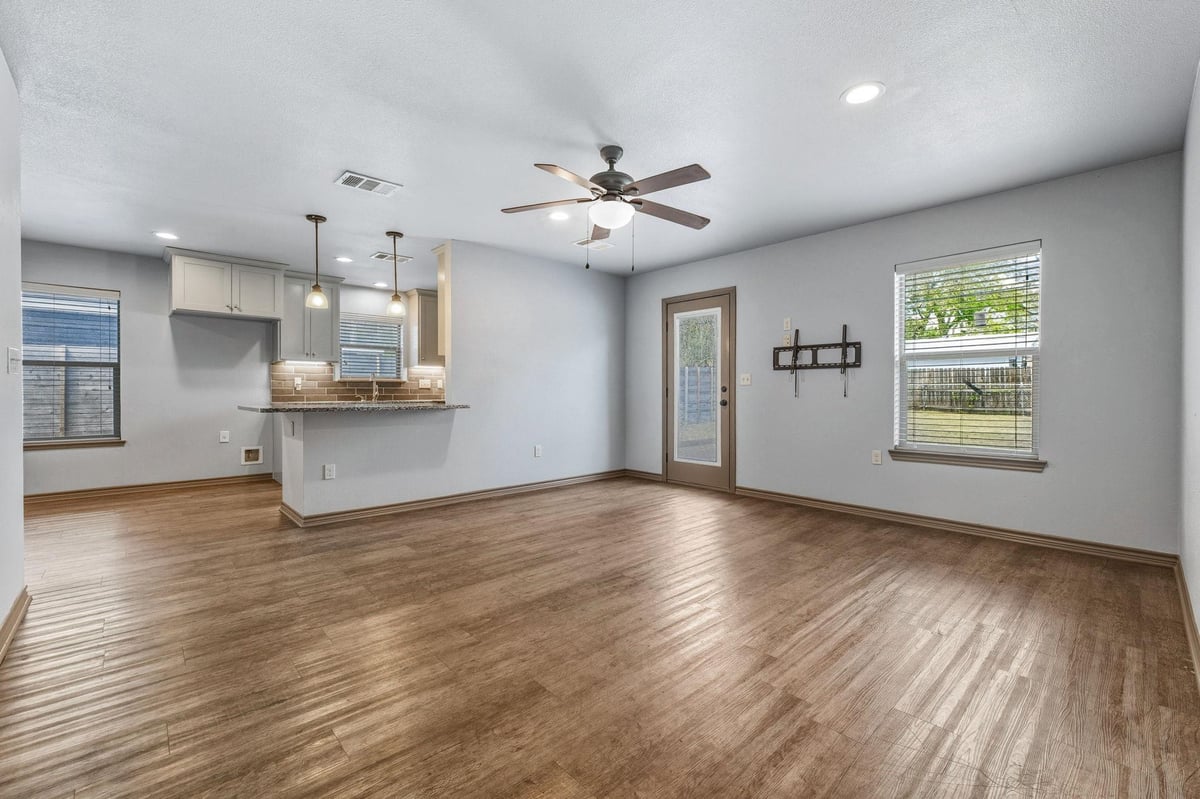 Primary bedroom at 1812 Forestglade Dr - 3 bed 1 bath home