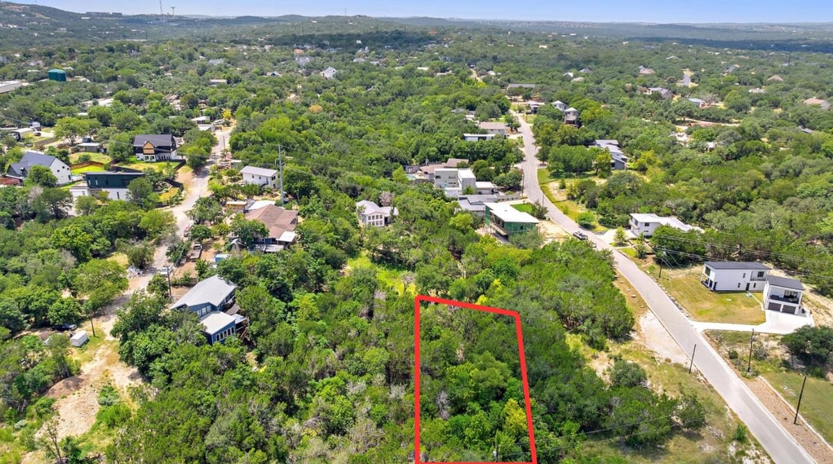 View 1812 Miami Dr in Austin Lake Hills Sec 01 1812 Miami Dr - front exterior - Luxury lot in Austin Lake Hills Sec 01, Austin, TX