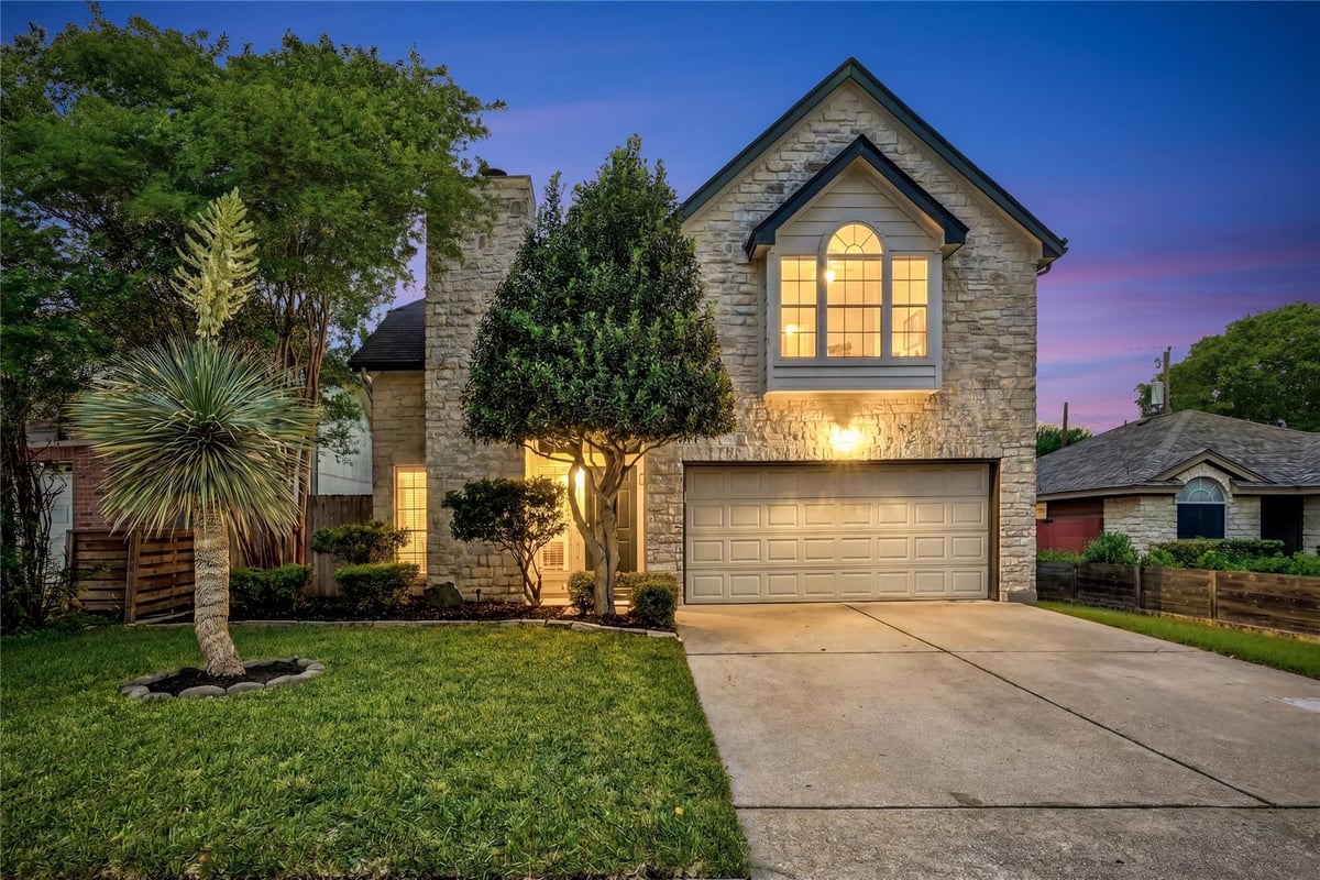 View 1812 Southwestern Trl in Greenlawn Place 1812 Southwestern Trl - property photo 1 - Luxury home in Greenlawn Place, Round Rock, TX