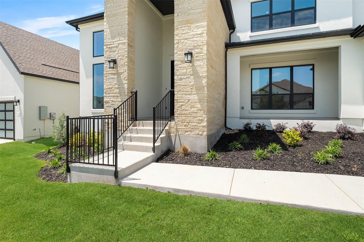Living area at 1813 Lucera Bnd - 4 bed 4 bath home