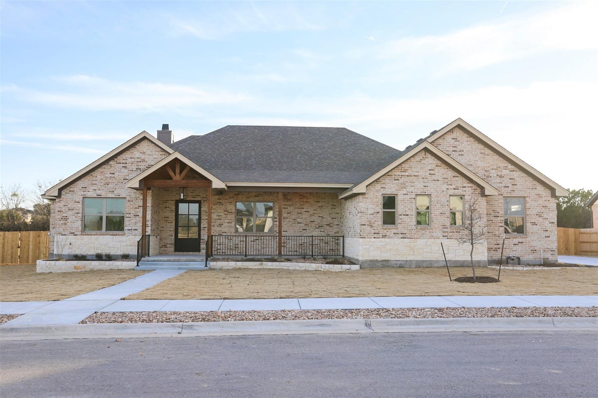 View 1814 Dorian Dr in Mill Crk Mdws Ph Iii 1814 Dorian Dr - front exterior - Luxury home in Mill Crk Mdws Ph Iii, Salado, TX