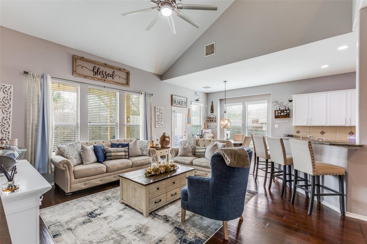 Primary bedroom at 1814 Paseo Verde Dr - 4 bed 2 bath home