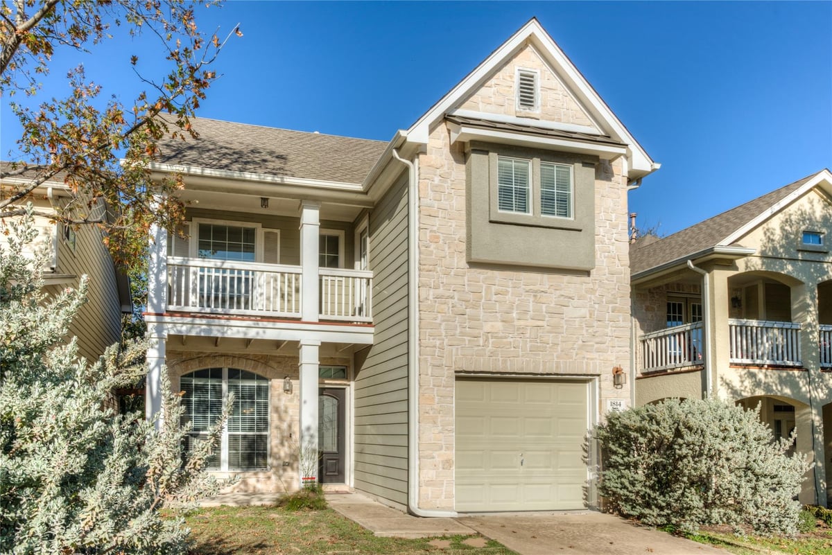 View 1814 Village Oak CT in Del Curto Place 1814 Village Oak CT - property photo 1 - Luxury home in Del Curto Place, Austin, TX