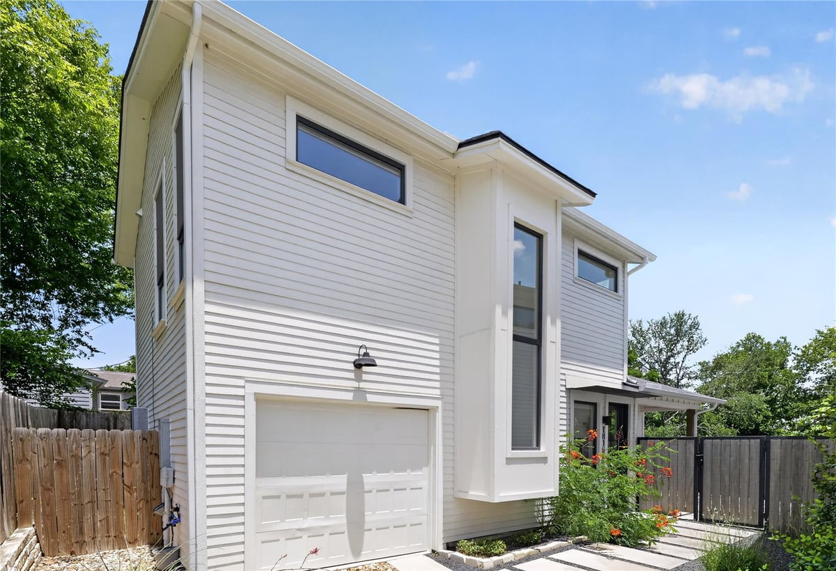 View 1816 Adina ST Unit #2 in Flournoy & Jones 04 Sec 01 1816 Adina ST Unit #2 - front exterior - Luxury home in Flournoy & Jones 04 Sec 01, Austin, TX