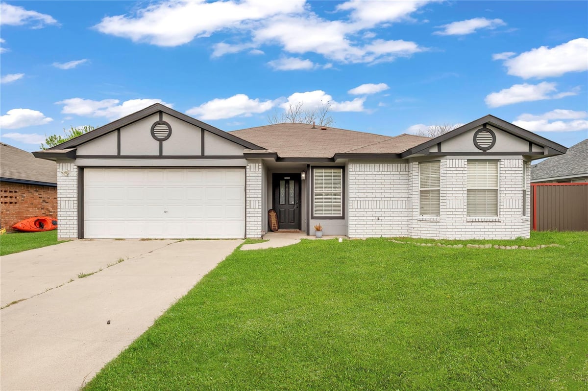 View 1817 Dusk Dr in Out/Bell 1817 Dusk Dr - front exterior - Luxury home in Out/Bell, Killeen, TX