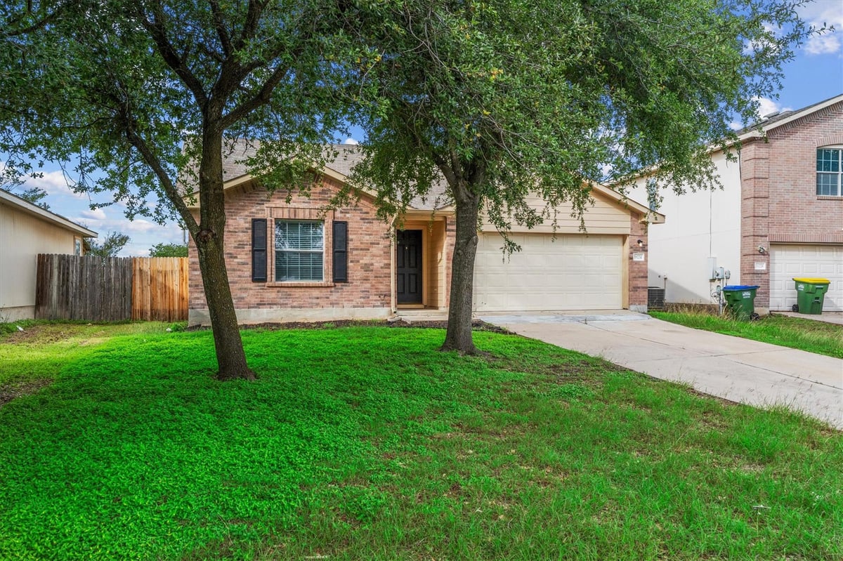 18224 Canopy LN - front exterior - Luxury home in Greenbury Ph 02-A, Manor, TX