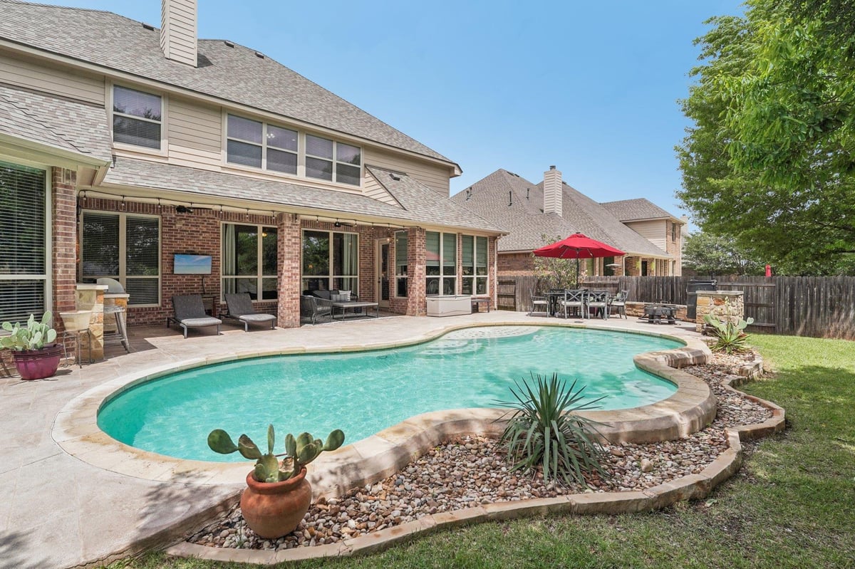 View 1824 Buffalo Speedway in Highlands At Crystal Falls Sec 01 Ph 03 1824 Buffalo Speedway - front exterior - Luxury home in Highlands At Crystal Falls Sec 01 Ph 03, Leander, TX