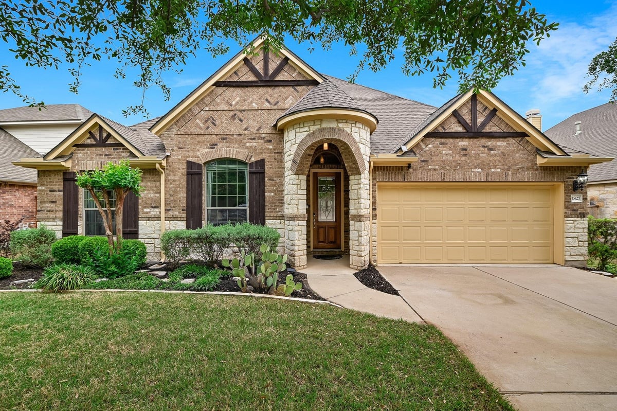 View 1827 Tall Chief in Highlands At Crystal Falls Sec 02 Ph 02 1827 Tall Chief - front exterior - Luxury home in Highlands At Crystal Falls Sec 02 Ph 02, Leander, TX