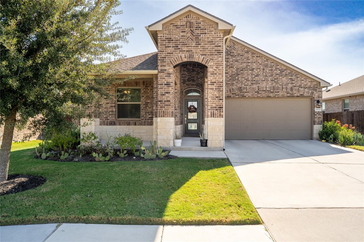View 18313 Anicio Gallo Dr in SORENTO 18313 Anicio Gallo Dr - front exterior - Luxury home in SORENTO, Pflugerville, TX