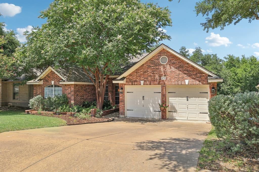 View 1834 Red Rock Dr in Round Rock Ranch Ph 01 Sec 02 Amd 1834 Red Rock Dr - front exterior - Luxury home in Round Rock Ranch Ph 01 Sec 02 Amd, Round Rock, TX