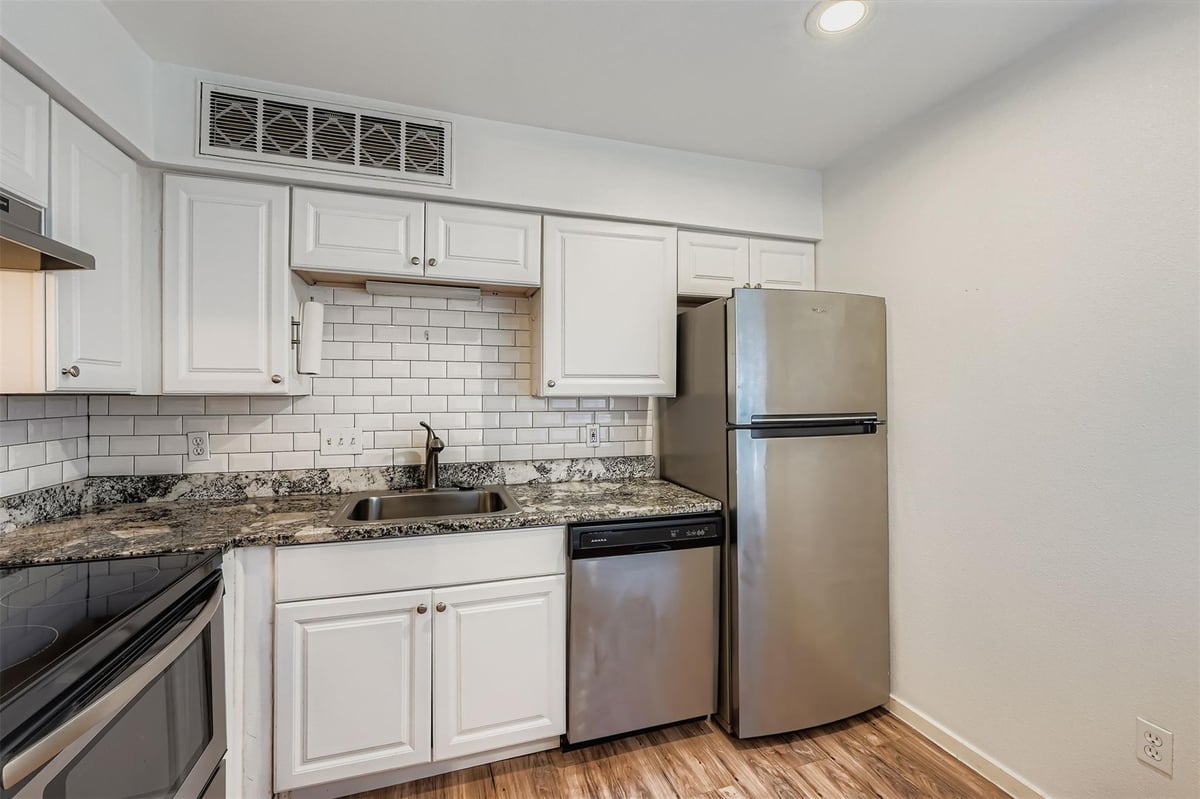 Bathroom at 1840 Burton Dr Unit #208 - 1 bed 1 bath home