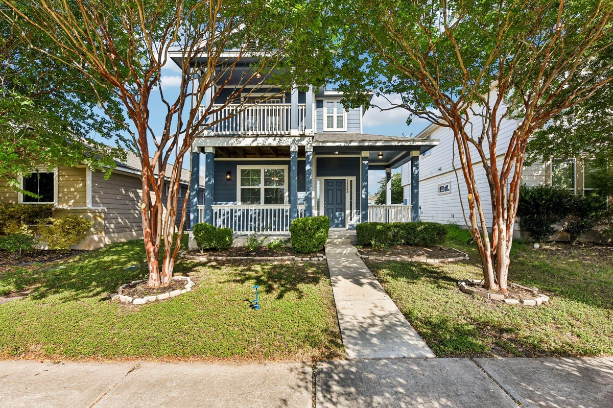 View 18404 Mammoth Cave BLVD in Highland Park Ph B Sec 10 & 1 18404 Mammoth Cave BLVD - front exterior - Luxury home in Highland Park Ph B Sec 10 & 1, Pflugerville, TX