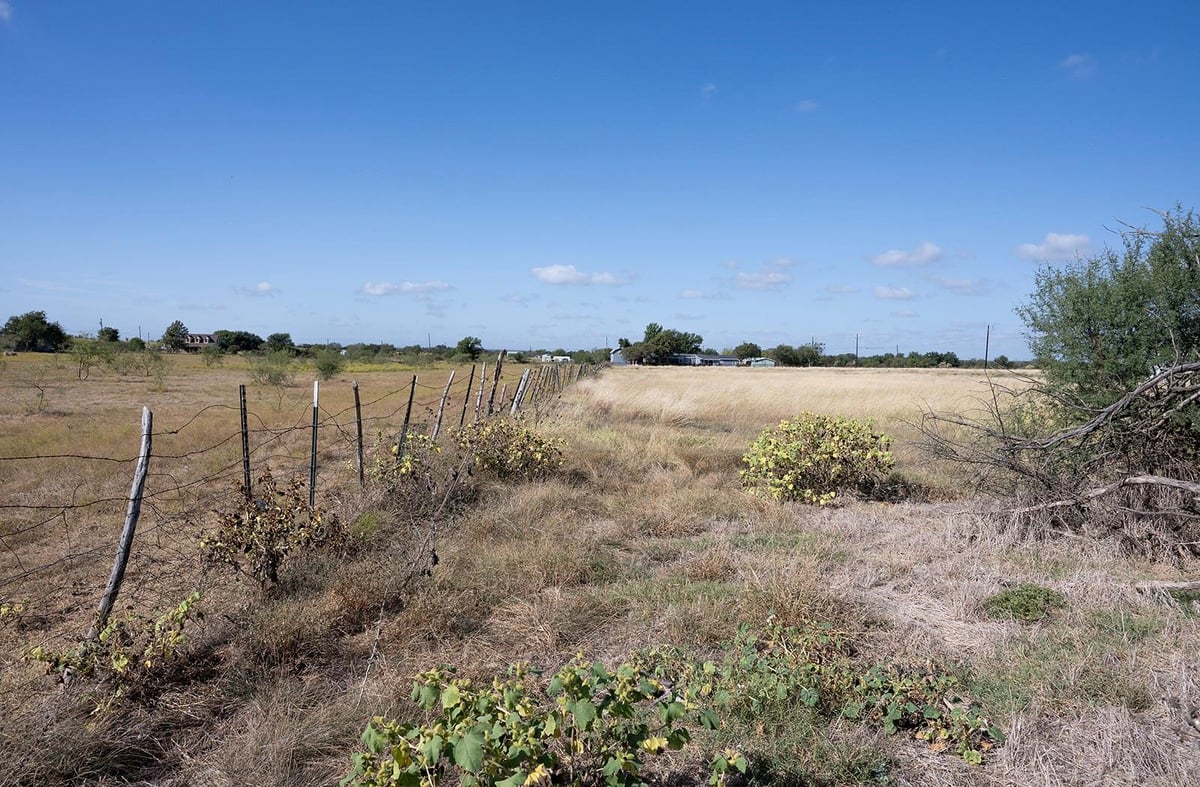 Primary bedroom at 1841 County Road 305 - J002D35H - JARRELL ISD Rural before 1990, Jarrell, TX