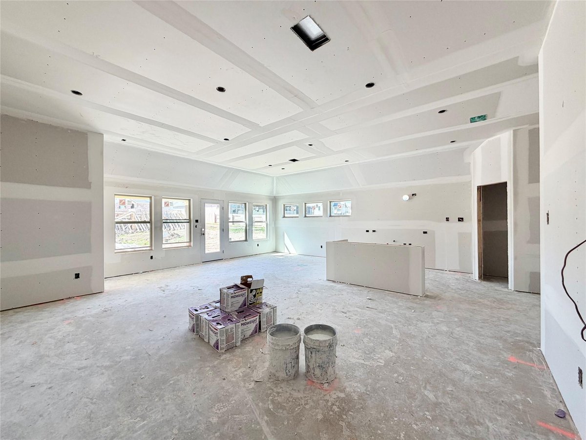 Living area at 185 Douglass Way - 3 bed 2 bath home