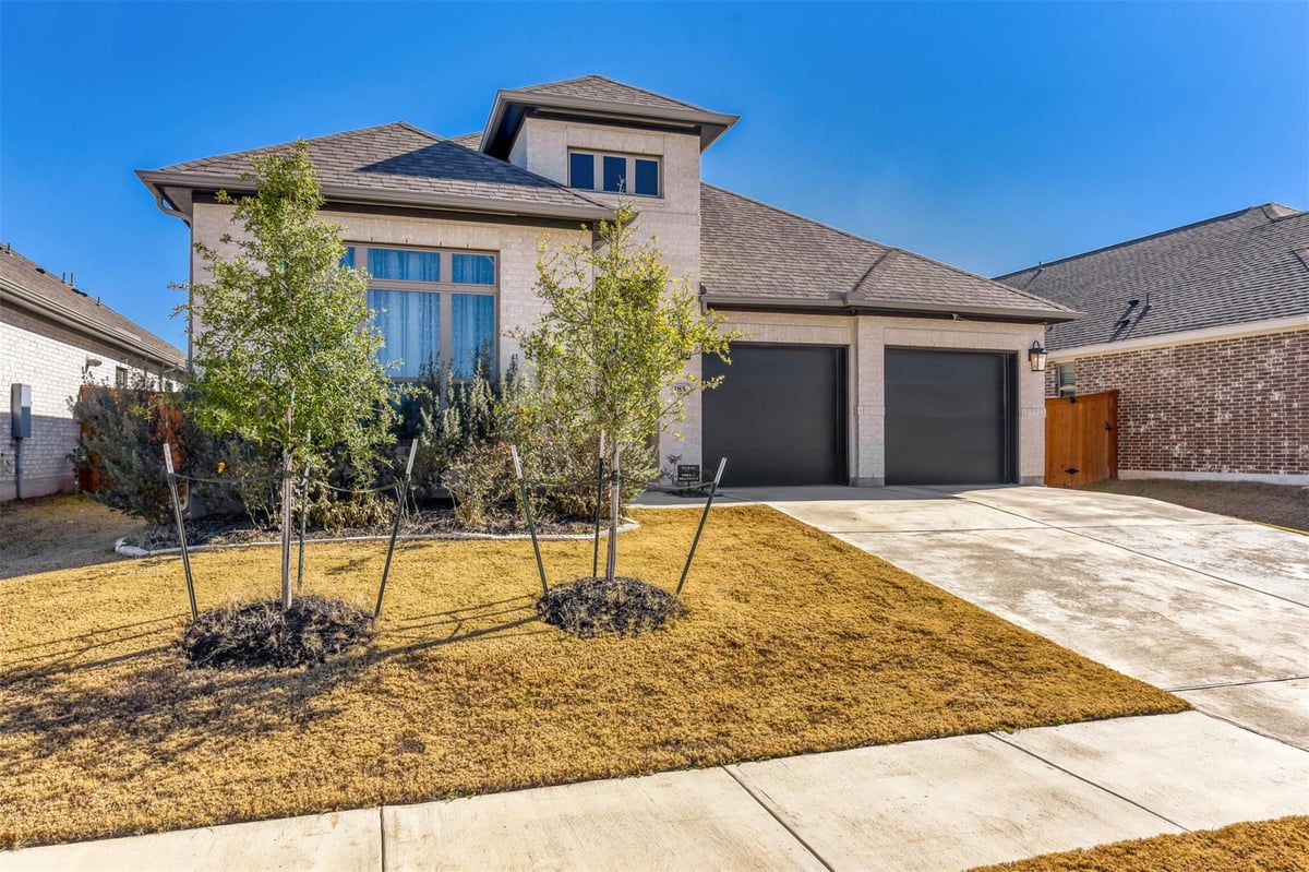 Primary bedroom at 185 King Haakon Bay Dr - 4 bed 3 bath home