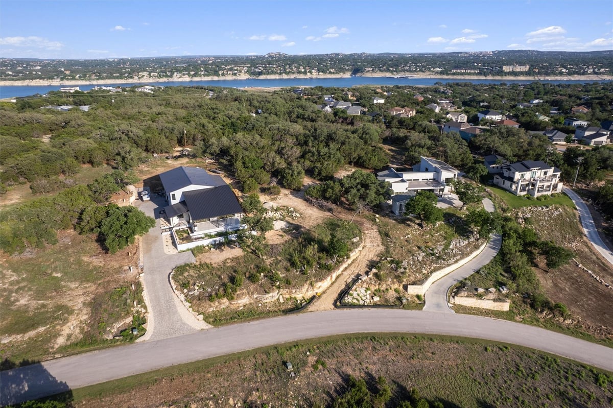 Living area at 18509 Sugar Maple Dr - Waterford On Lake Travis Sec 4, Lago Vista, TX