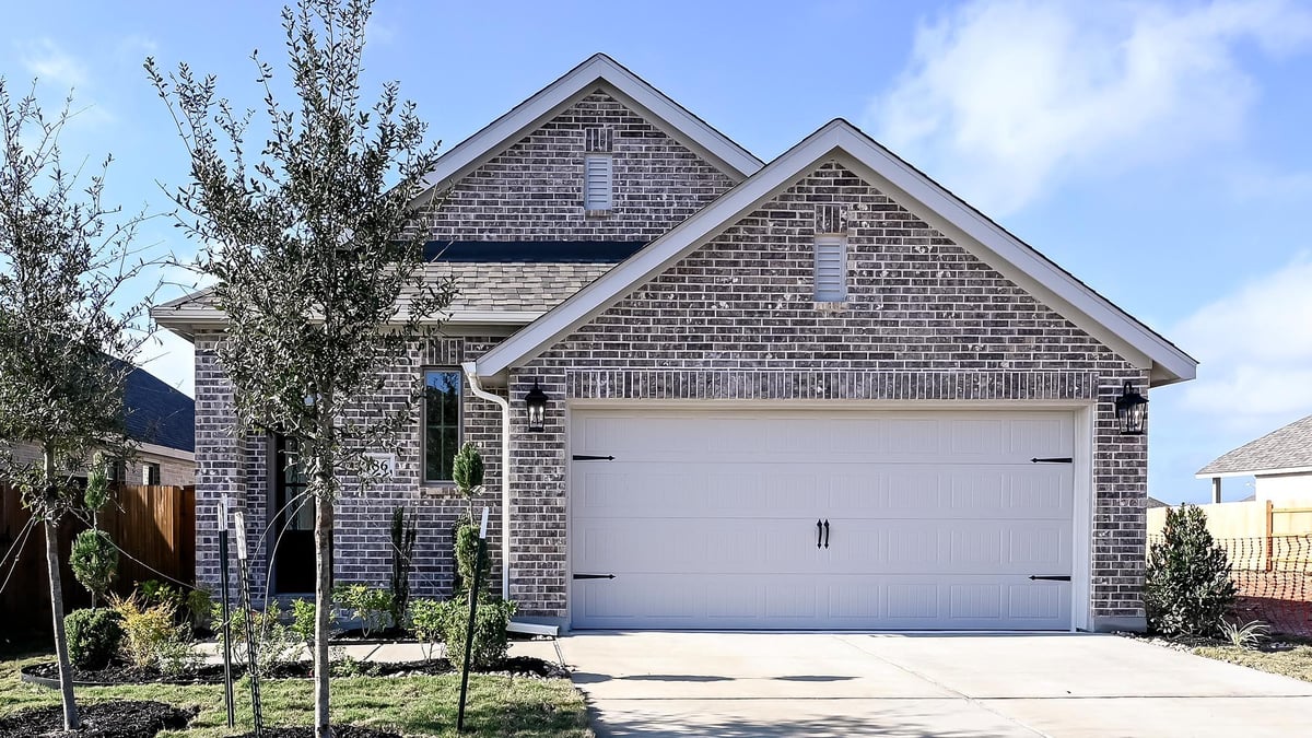186 Blackborrow DR - front exterior - Luxury home in Crosswinds, Kyle, TX