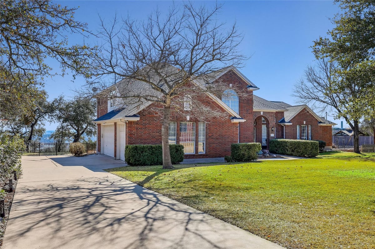 Living area at 18607 White Rim Trl - 4 bed 3 bath home