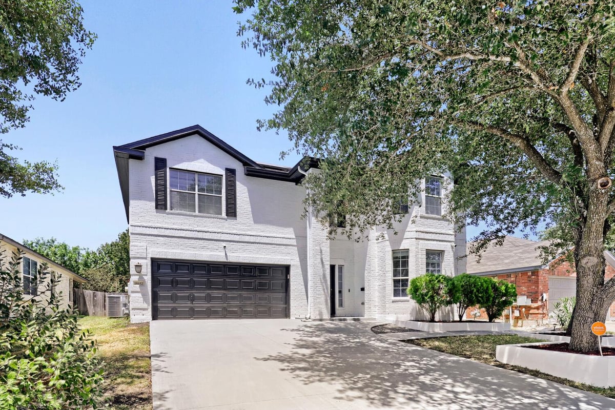 View 18652 E Dry Pond DR in Villages Hidden Lake Ph 03A 18652 E Dry Pond DR - property photo 1 - Luxury home in Villages Hidden Lake Ph 03A, Pflugerville, TX