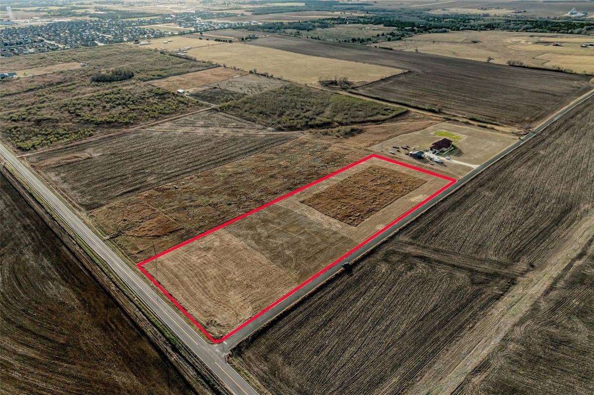 View 18701 Carlson RD in Elgin Rolling Meadows 18701 Carlson RD - front exterior - Luxury lot in Elgin Rolling Meadows, Elgin, TX