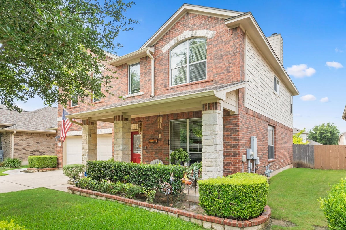 View 18708 Gold Dust PASS in Falcon Pointe Sec 6A 18708 Gold Dust PASS - front exterior - Luxury home in Falcon Pointe Sec 6A, Pflugerville, TX