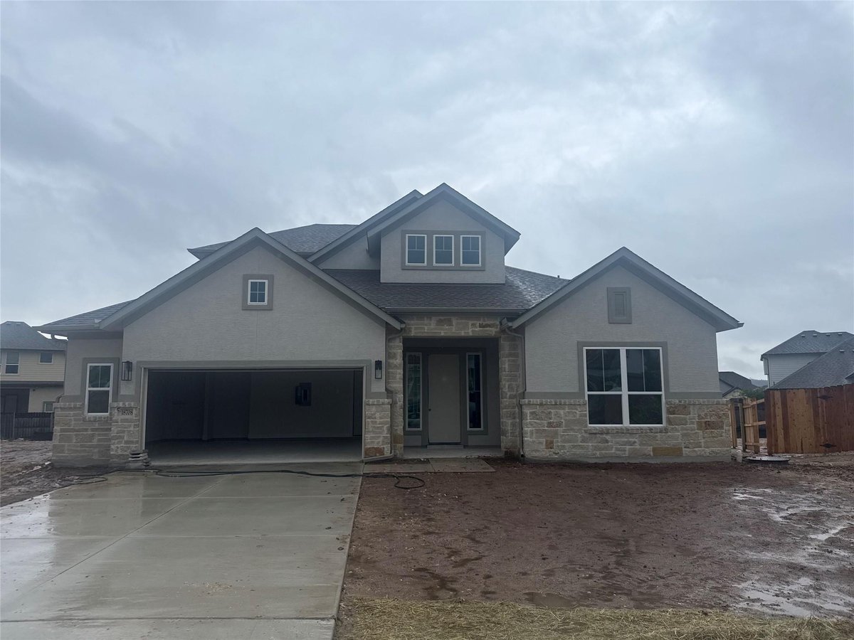 18708 Hopper Ln - front exterior - Luxury home in Sweetwater, Austin, TX