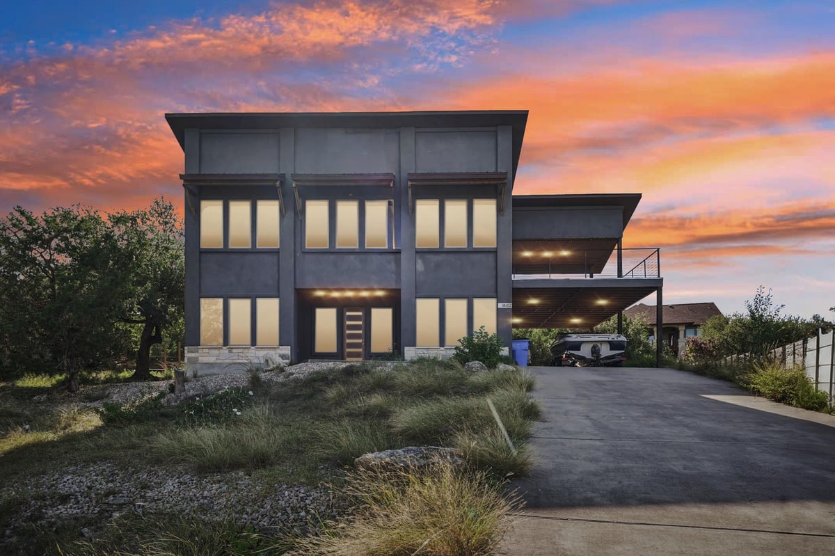 View 18812 Lakeland Dr in Point Venture Sec 02 18812 Lakeland Dr - property photo 1 - Luxury home in Point Venture Sec 02, Lago Vista, TX