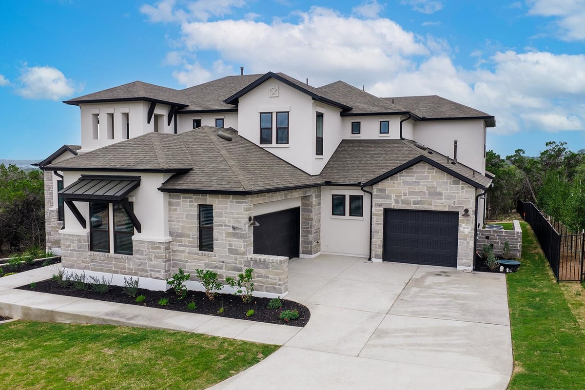 Living area at 18921 Ascending Trl - 4 bed 4 bath home